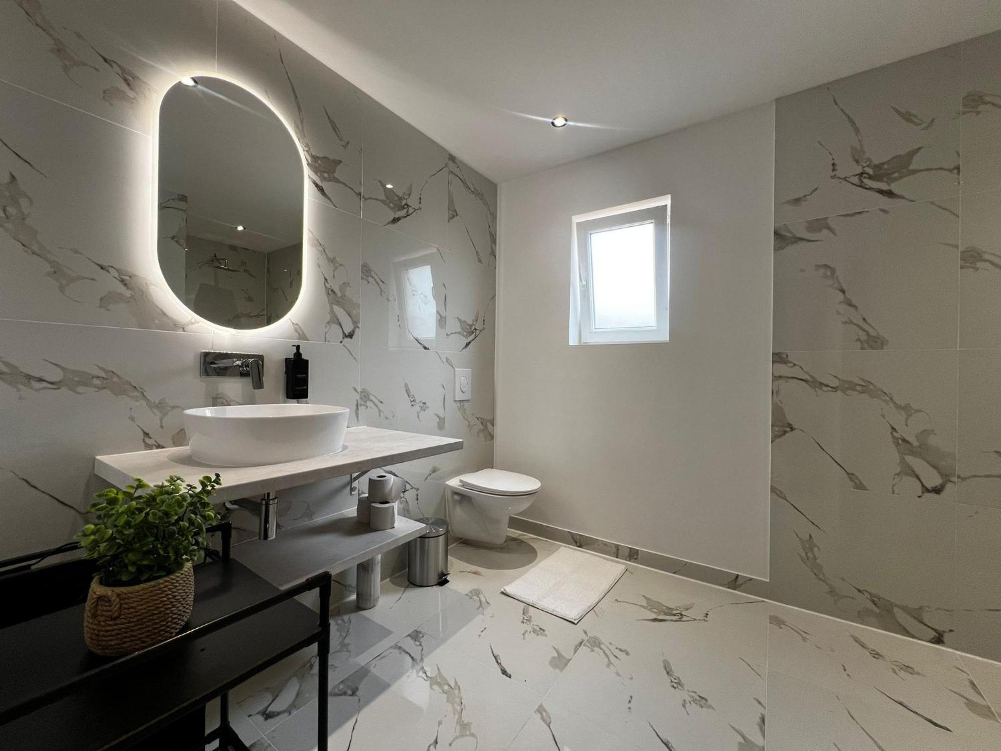 105 Quadratmeter Apartment, Parkplatz, Kinderfreundlich, 6 Personen, Wifi, Vollausgestattete Kueche, Crimmitschau Exteriér fotografie