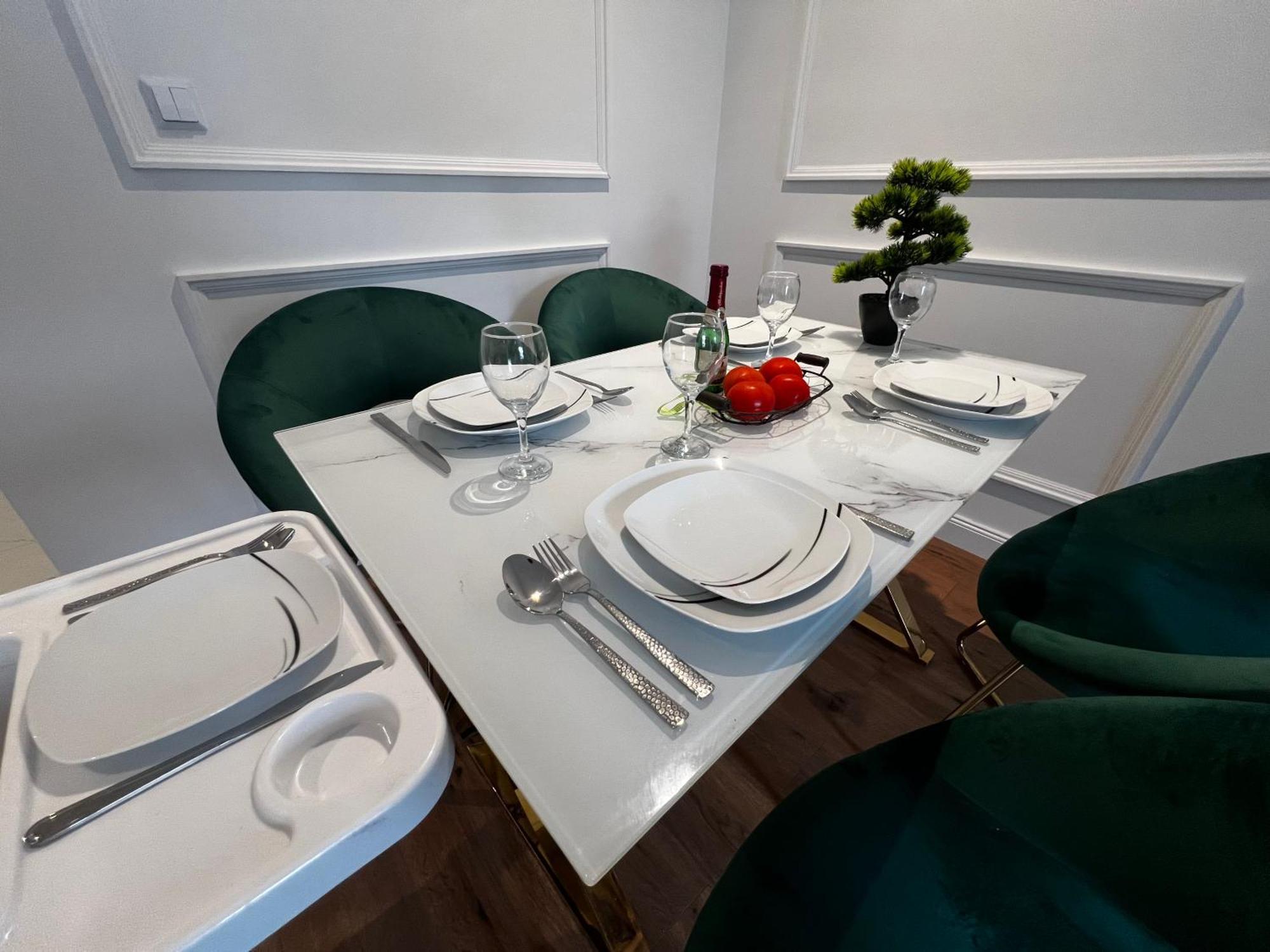 105 Quadratmeter Apartment, Parkplatz, Kinderfreundlich, 6 Personen, Wifi, Vollausgestattete Kueche, Crimmitschau Exteriér fotografie